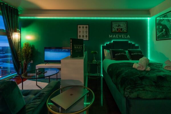 Rolex Themed Studio Apt 30