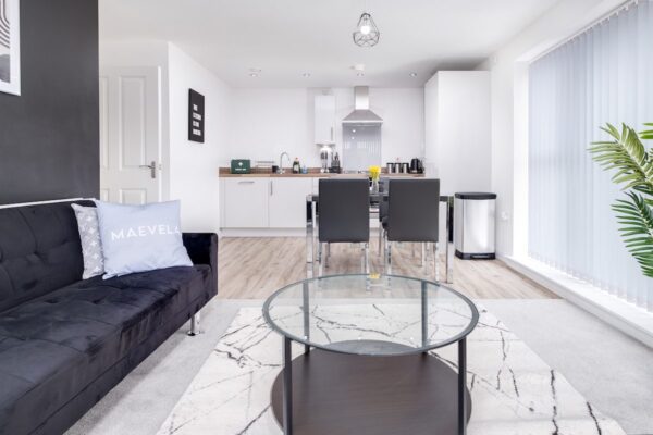 2 Bed Apt City Centre - Deep Refurb 1