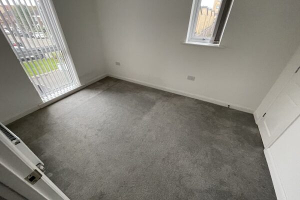 Blue Modern 2 Bed City Centre 10