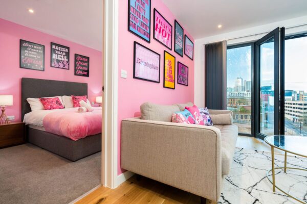 1 Bed Pink Apt Refurb 16