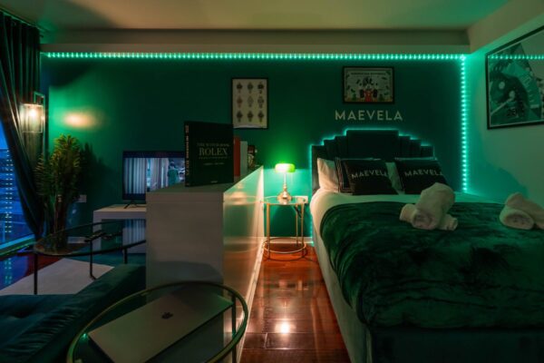 Rolex Themed Studio Apt 31