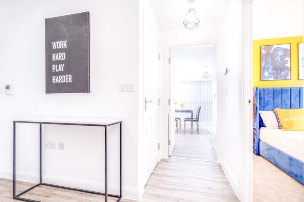 2 Bed Apt City Centre - Deep Refurb 17