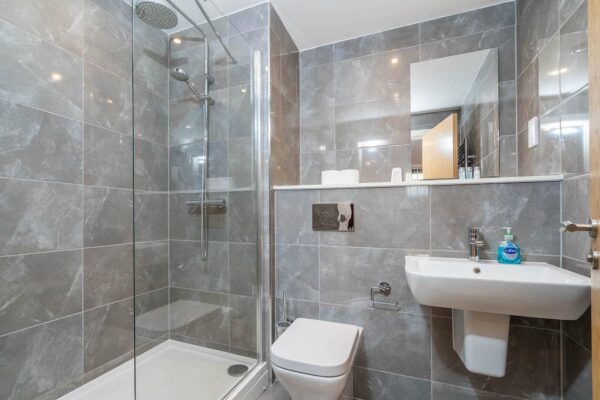 2 Bed Apt Refurb 18