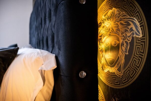 Versace Style Refurb 1 Bed 9