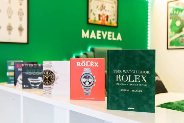 Rolex Themed Studio Apt 11