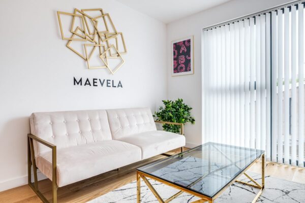 1 Bed Pink Apt Refurb 26