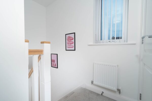 Blue Modern 2 Bed City Centre 20