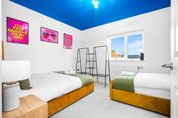 Orange 1 Bed Apt 5