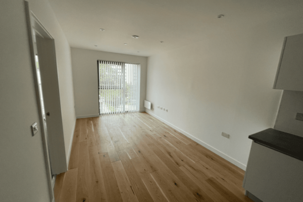 1 Bed Pink Apt Refurb 18