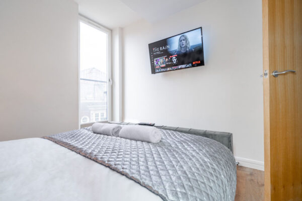 Luxury Pink Apt Refurb 3
