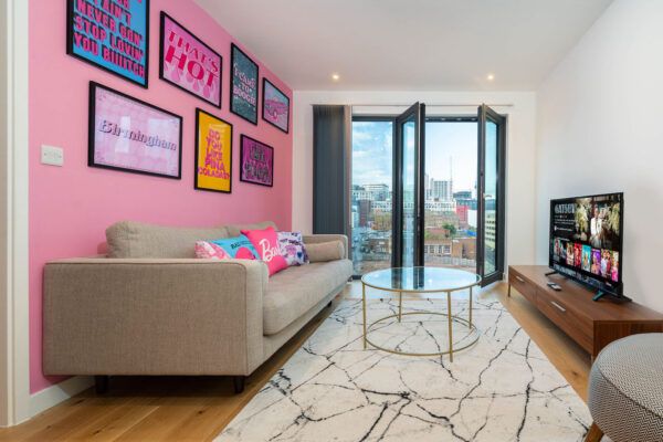 1 Bed Pink Apt Refurb 8
