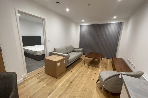 1 Bed Pink Apt Refurb 7