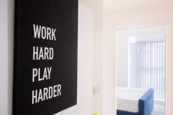 2 Bed Apt City Centre - Deep Refurb 1