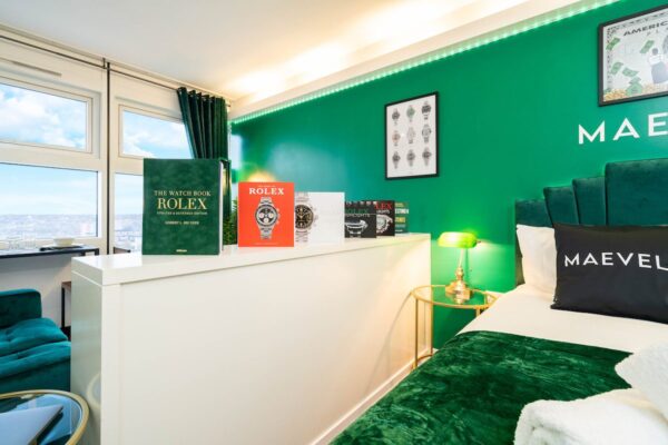 Rolex Themed Studio Apt 10