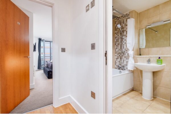 Versace Style Refurb 1 Bed 27