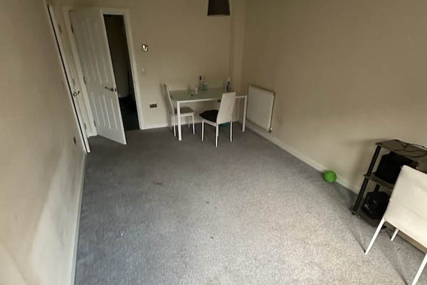 Orange 1 Bed Apt 1
