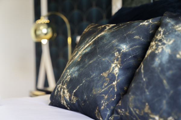 2 Bed Luxury Penthouse Refurb 30