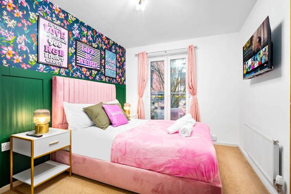 1 Bed Pink Apt Refurb 36
