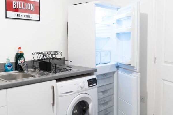 Blue Modern 2 Bed City Centre 4