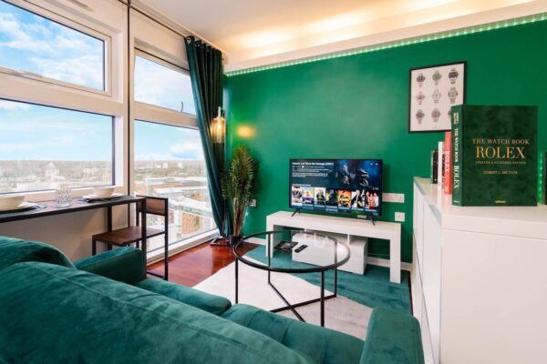 Rolex Themed Studio Apt 4