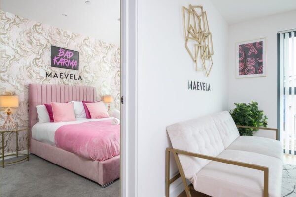 1 Bed Pink Apt Refurb 5