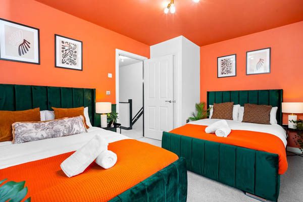 Orange 1 Bed Apt 6