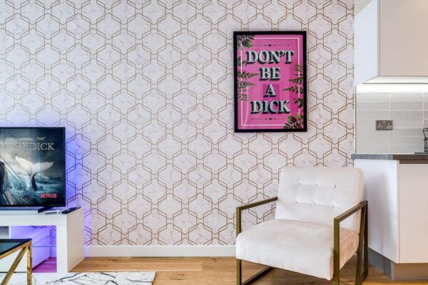 1 Bed Pink Apt Refurb 9