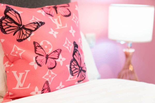 1 Bed Pink Apt Refurb 19
