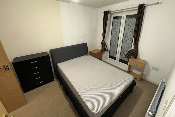 1 Bed Pink Apt Refurb 1