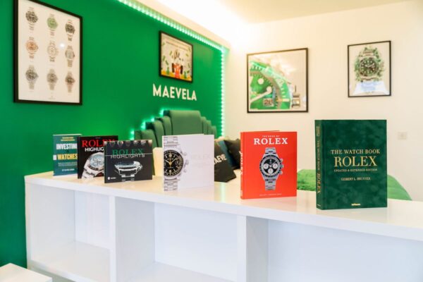 Rolex Themed Studio Apt 12